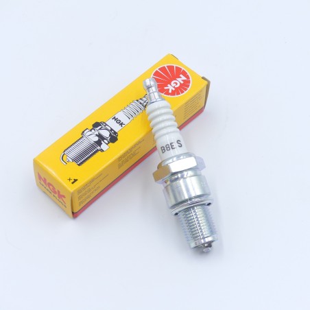 Bougie NGK B8ES – Panhard 24